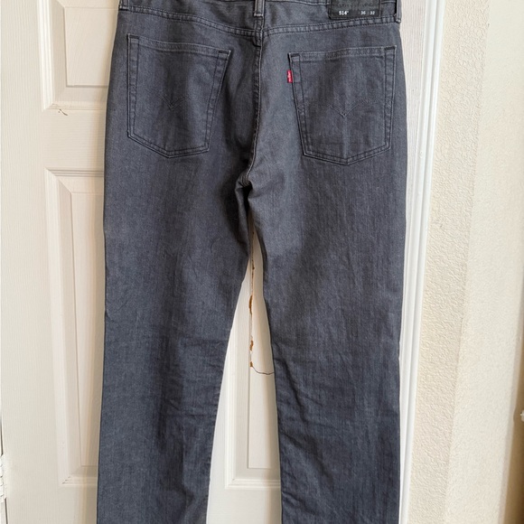 Levi's 514 - Gray Straight Jeans Timeless Style - Picture 3 of 3